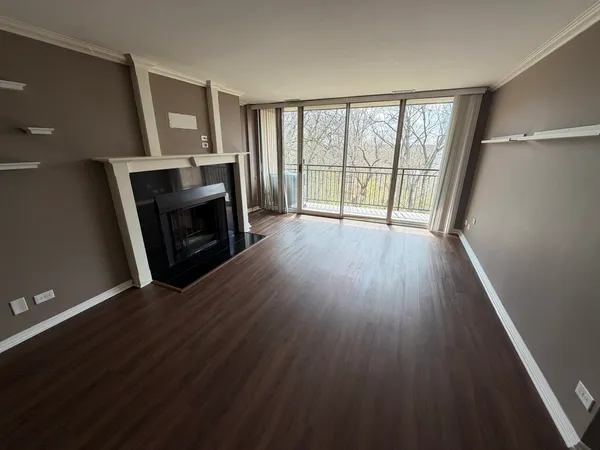 $1,625 | 5800 Oakwood Drive, Unit 5G, Lisle, IL 60532