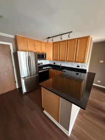 $1,625 | 5800 Oakwood Drive, Unit 5G, Lisle, IL 60532