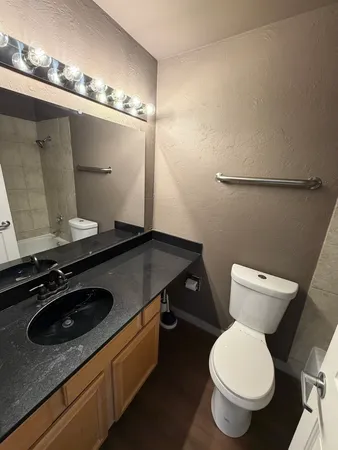 $1,625 | 5800 Oakwood Drive, Unit 5G, Lisle, IL 60532