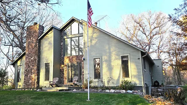 $315,000 | 6720 Woodcrest Parkway, Rockford, IL 61109