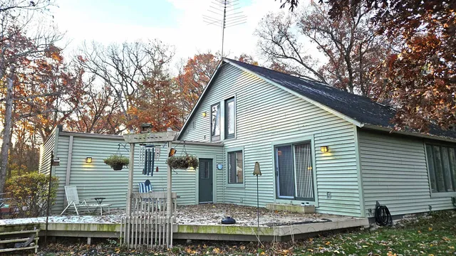 $315,000 | 6720 Woodcrest Parkway, Rockford, IL 61109