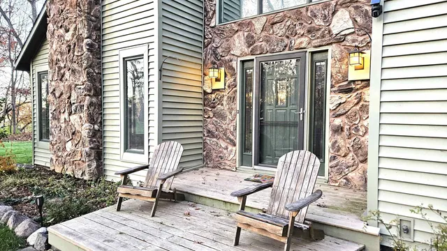 $315,000 | 6720 Woodcrest Parkway, Rockford, IL 61109