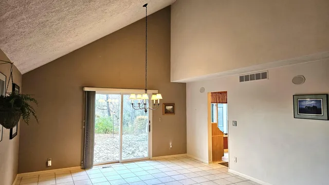 $315,000 | 6720 Woodcrest Parkway, Rockford, IL 61109