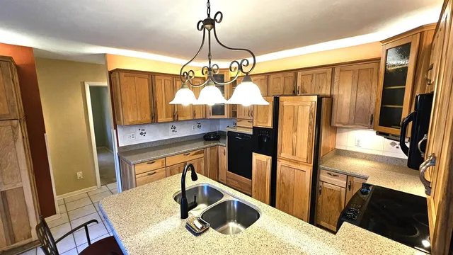 $315,000 | 6720 Woodcrest Parkway, Rockford, IL 61109