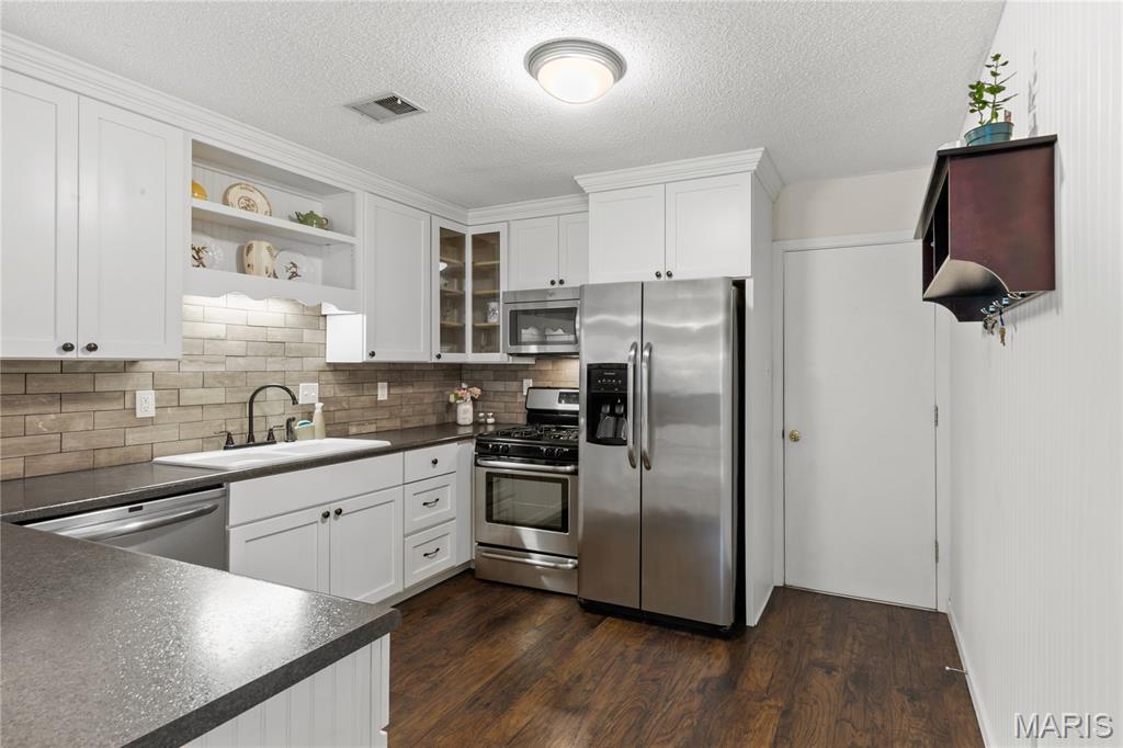 1304 Tahoe Valley Court Ballwin, MO 63021 - Photo 11 of 20