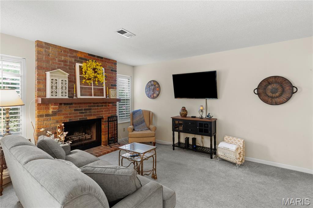 1304 Tahoe Valley Court Ballwin, MO 63021 - Photo 6 of 20