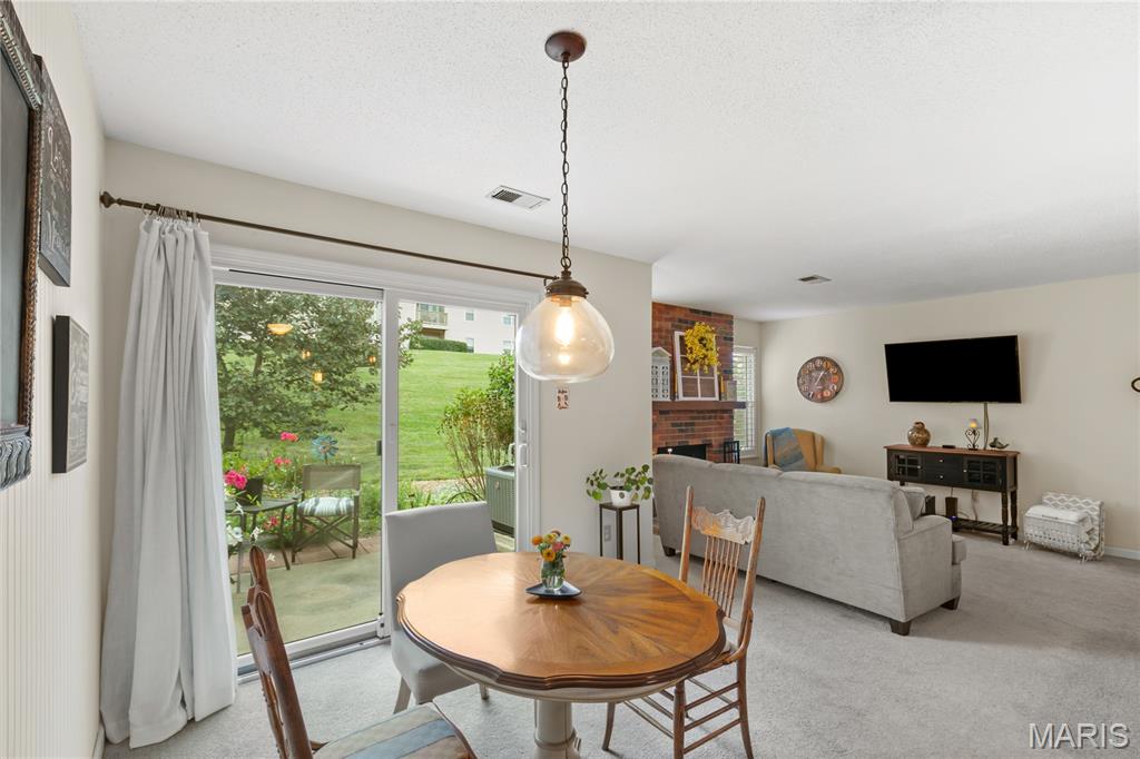 1304 Tahoe Valley Court Ballwin, MO 63021 - Photo 8 of 20