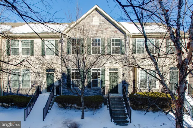 $3,100 | 6721 Caleb Dorsey Square, Unit 35, Elkridge, MD 21075