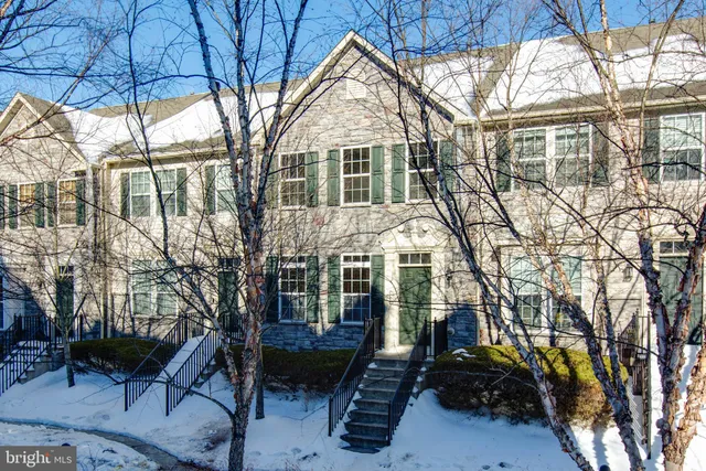 $3,100 | 6721 Caleb Dorsey Square, Unit 35, Elkridge, MD 21075