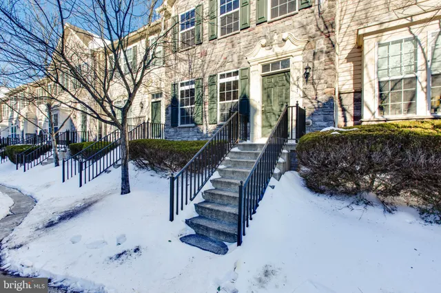 $3,100 | 6721 Caleb Dorsey Square, Unit 35, Elkridge, MD 21075