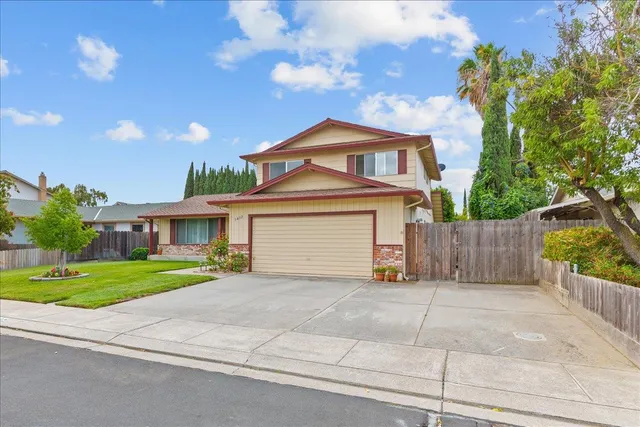 $590,000 | 1432 Driftwood Way, Manteca, CA 95337