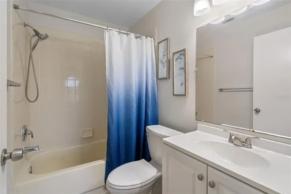 $2,000 | 14733 Norwood Oaks Drive, Unit 201, Tampa, FL 33613