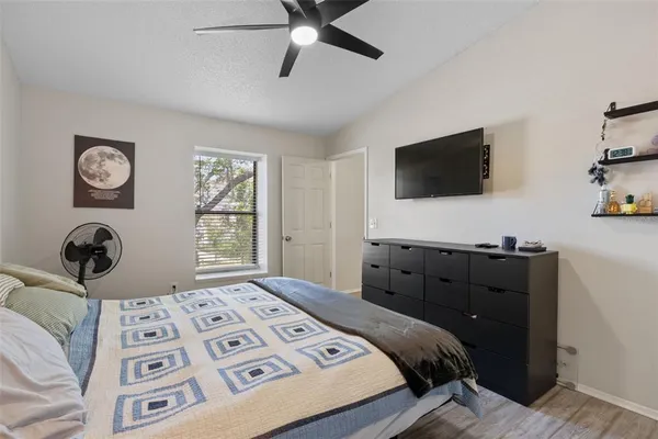 $2,000 | 14733 Norwood Oaks Drive, Unit 201, Tampa, FL 33613