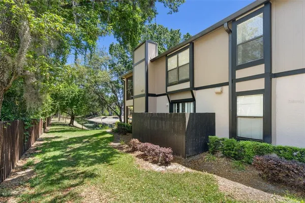 $2,000 | 14733 Norwood Oaks Drive, Unit 201, Tampa, FL 33613