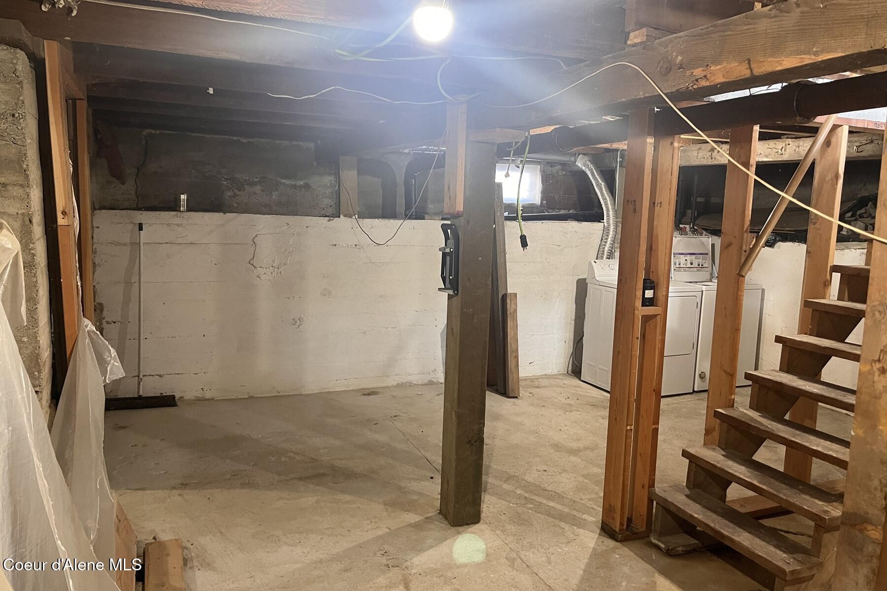 525 Big Hill Road Hope, ID 83836 - Photo 8 of 17 Unfinished Basement