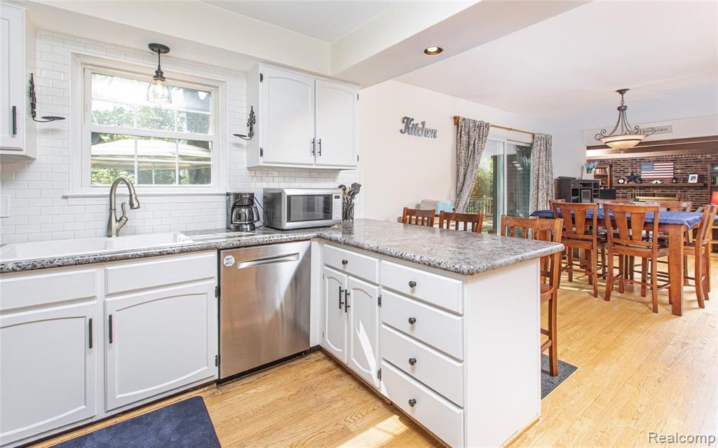 741 Rutgers Road Rochester Hills, MI 48309 - Photo 23 of 37