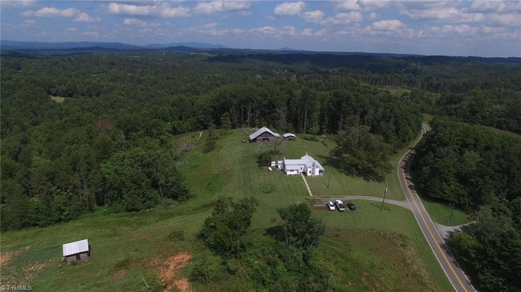 2026 Ray Loop Road Westfield, NC 27053 - Photo 2 of 16