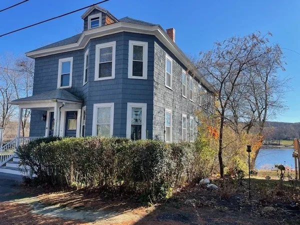 $2,400 | 86 Margin Street, Unit 2, Haverhill, MA 01832
