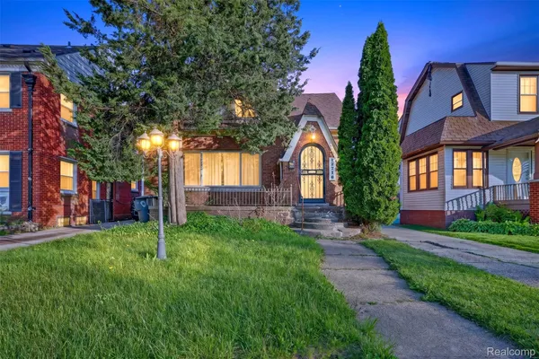 $105,000 | 12716 Wilshire Drive, Detroit, MI 48213