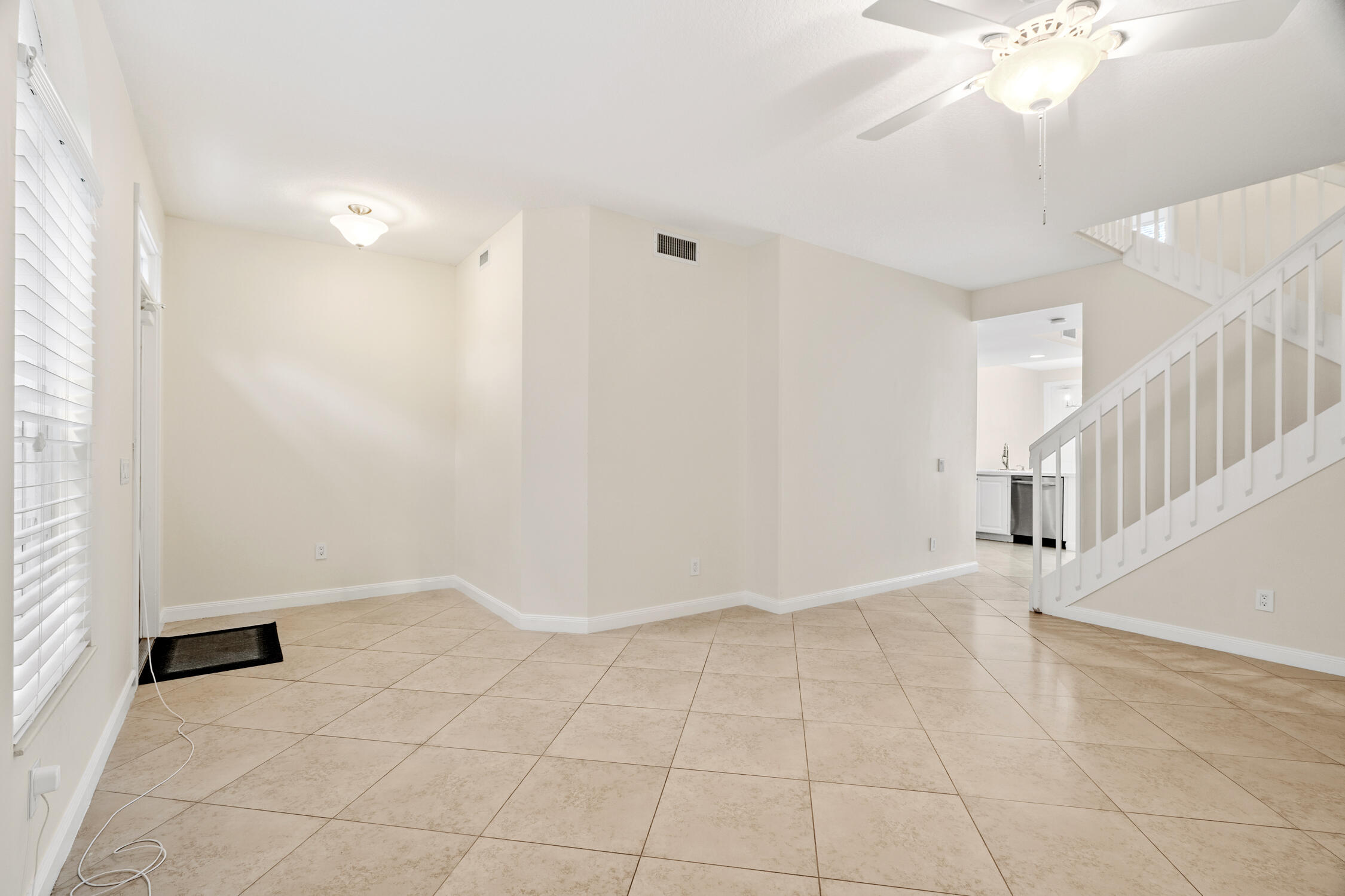 176 Freeport Drive Jupiter, FL 33458 - Photo 6 of 29 DSC00659-Edit