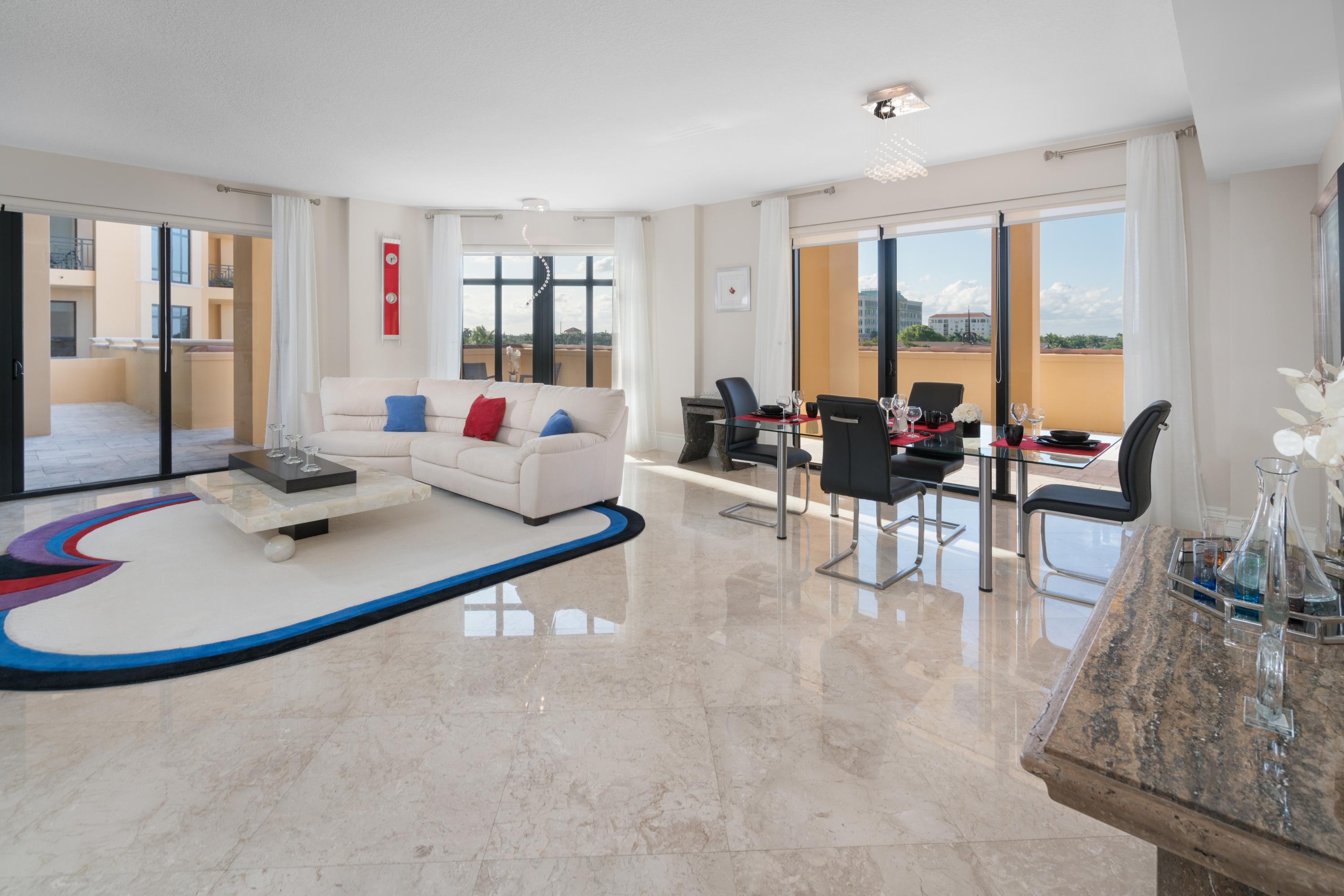 200 East Palmetto Park Road, Unit 402 Boca Raton, FL 33432 - Photo 4 of 38 Living Room / Dining Room