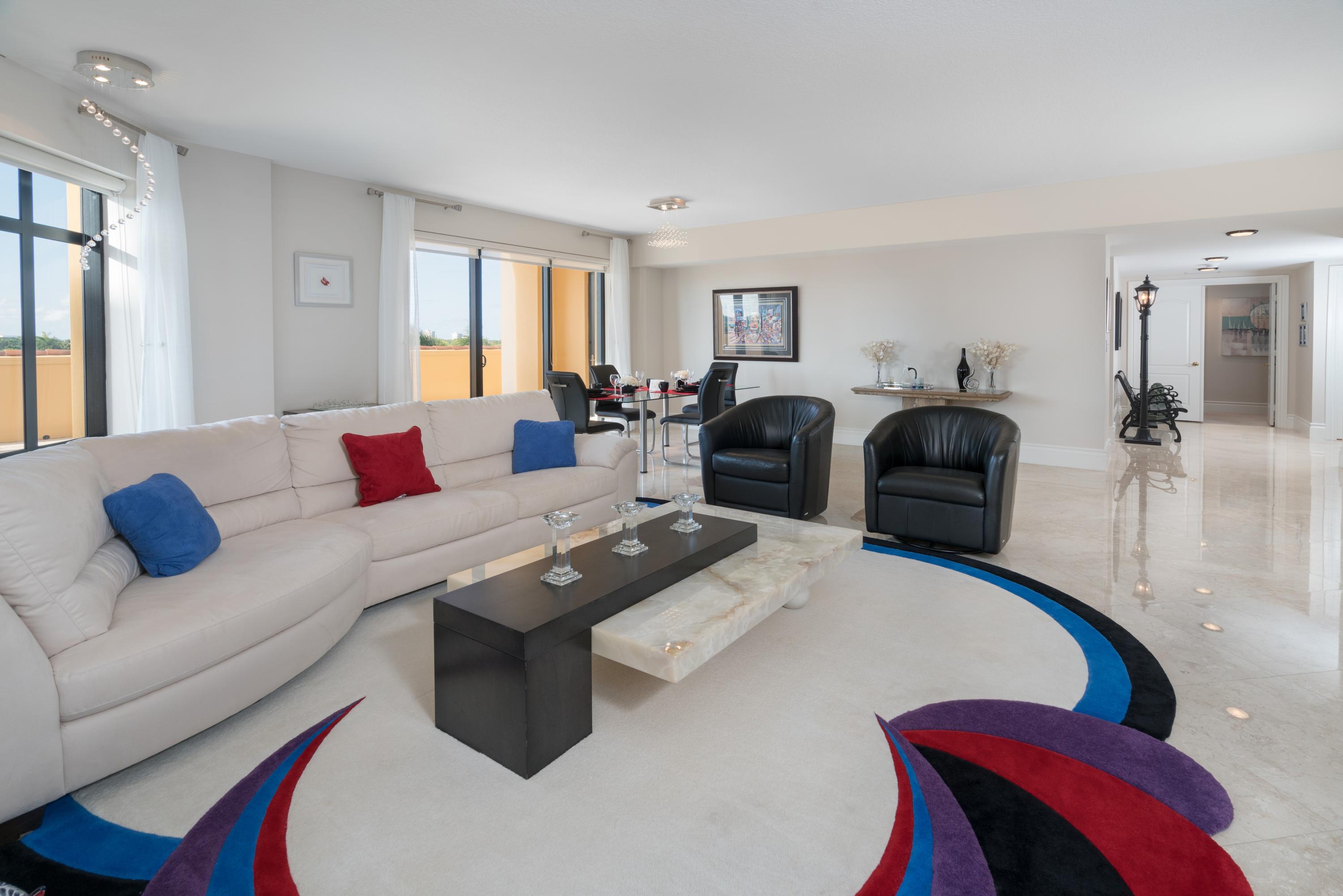 200 East Palmetto Park Road, Unit 402 Boca Raton, FL 33432 - Photo 7 of 38 Living Room