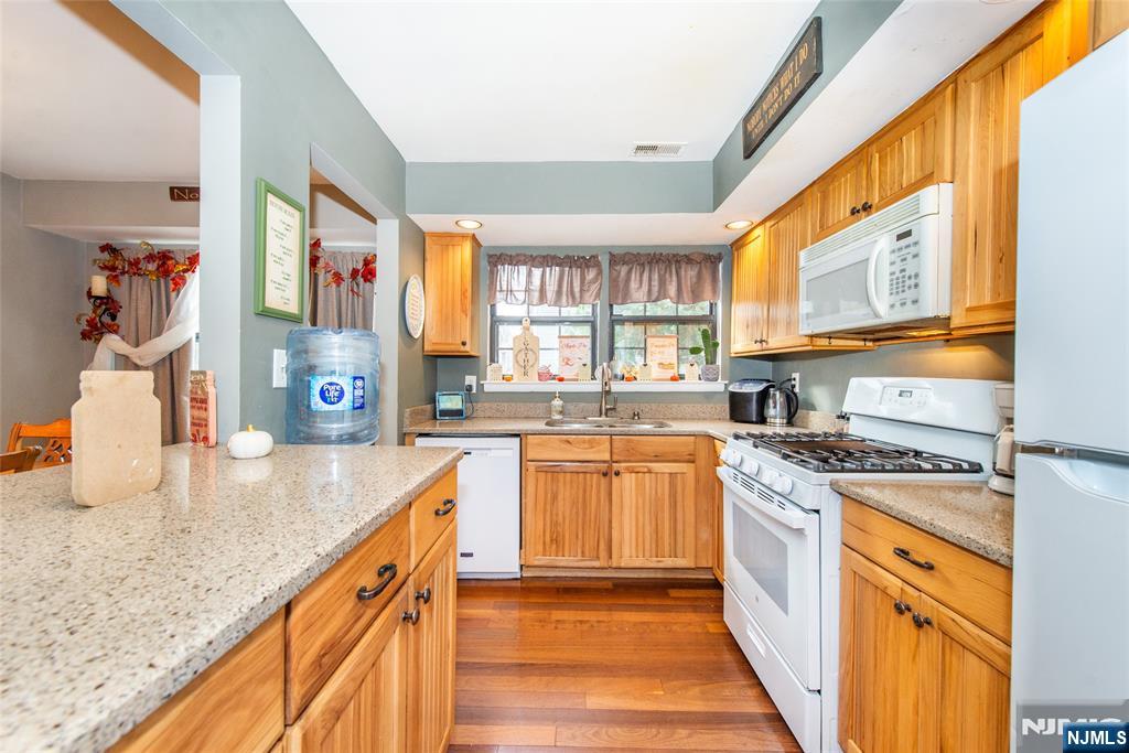 26 Concord Road, Unit H West Milford, NJ 07480 - Photo 14 of 28