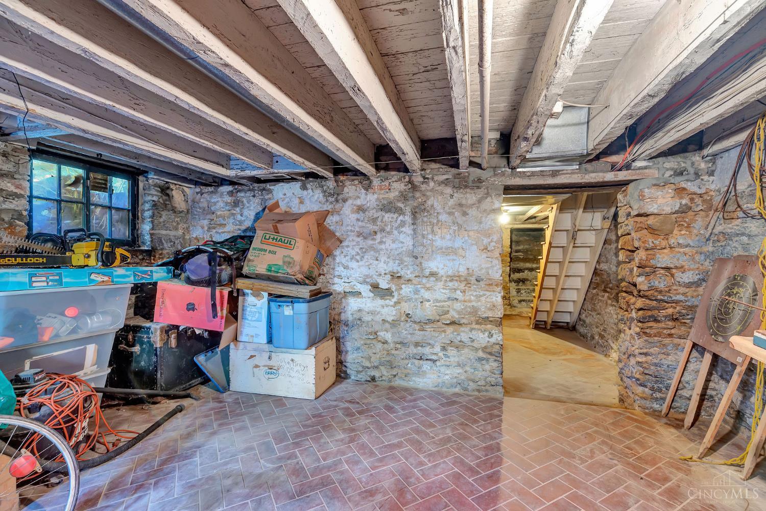 1316 Spring Street Cincinnati, OH 45202 - Photo 35 of 51