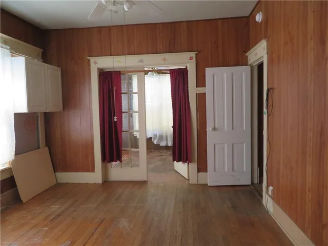 $160,050 | 201 East Ottawa Street, Paola, KS 66071