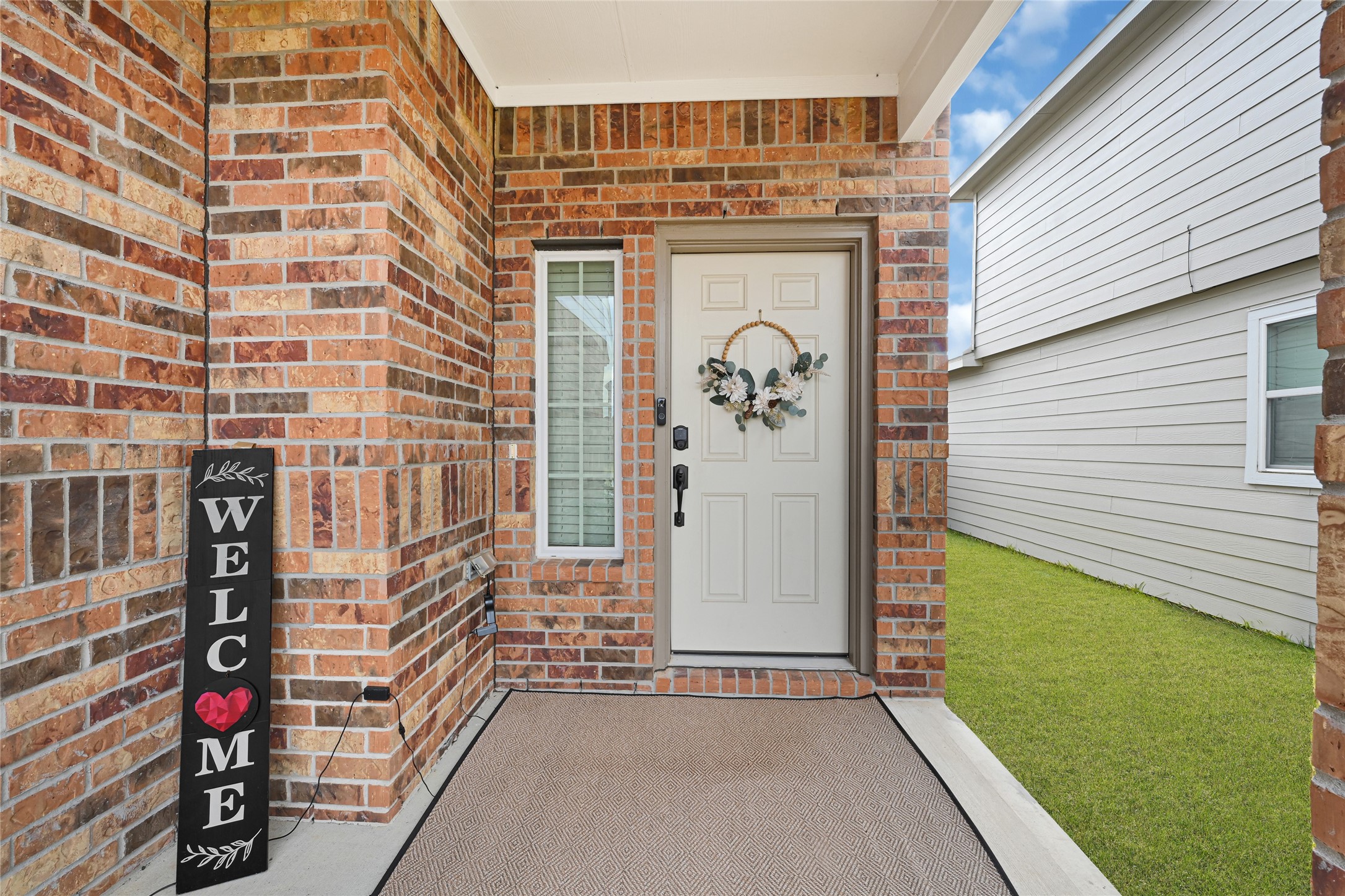 2935 August Mist Court Conroe, TX 77304 - Photo 2 of 24