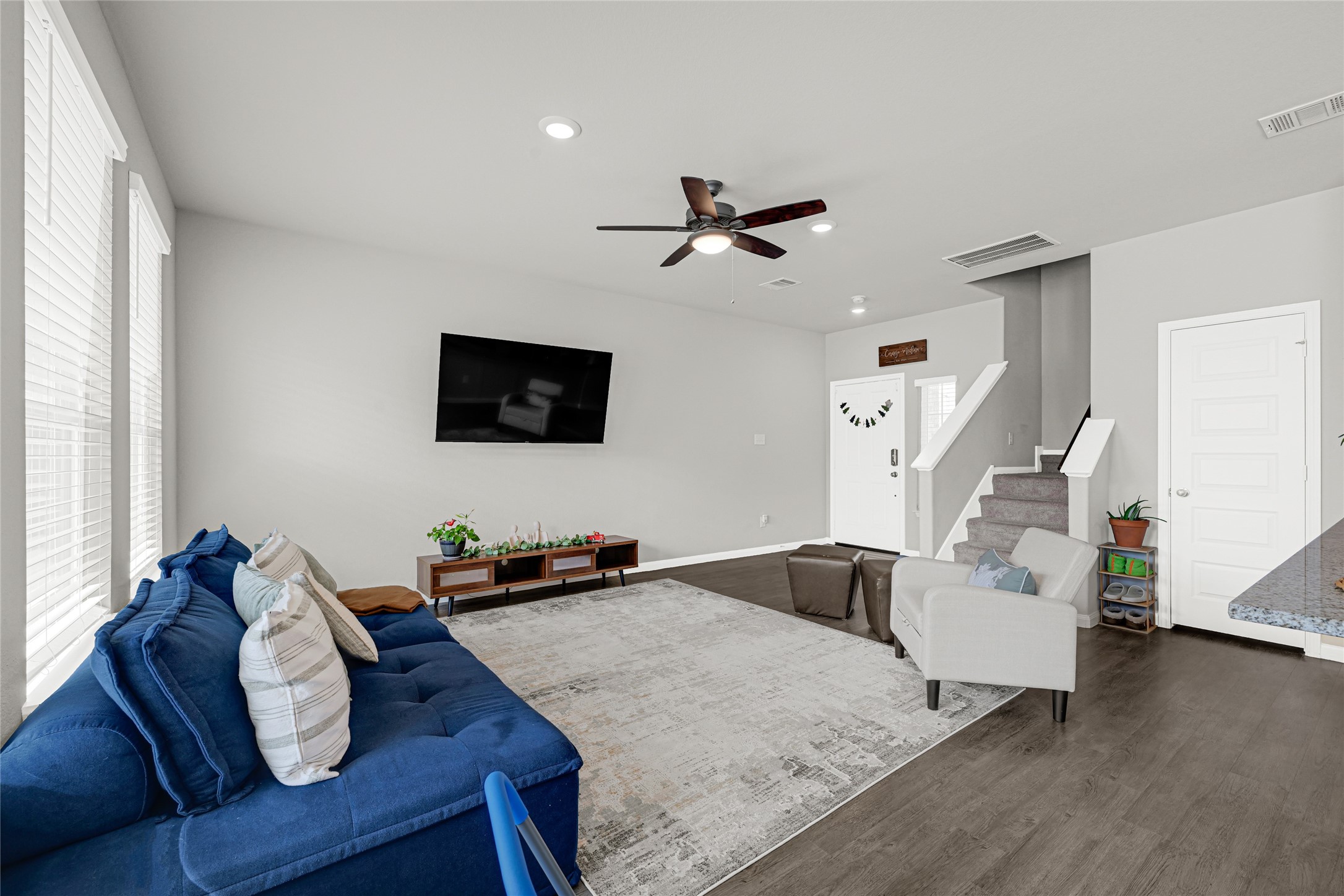 2935 August Mist Court Conroe, TX 77304 - Photo 4 of 24