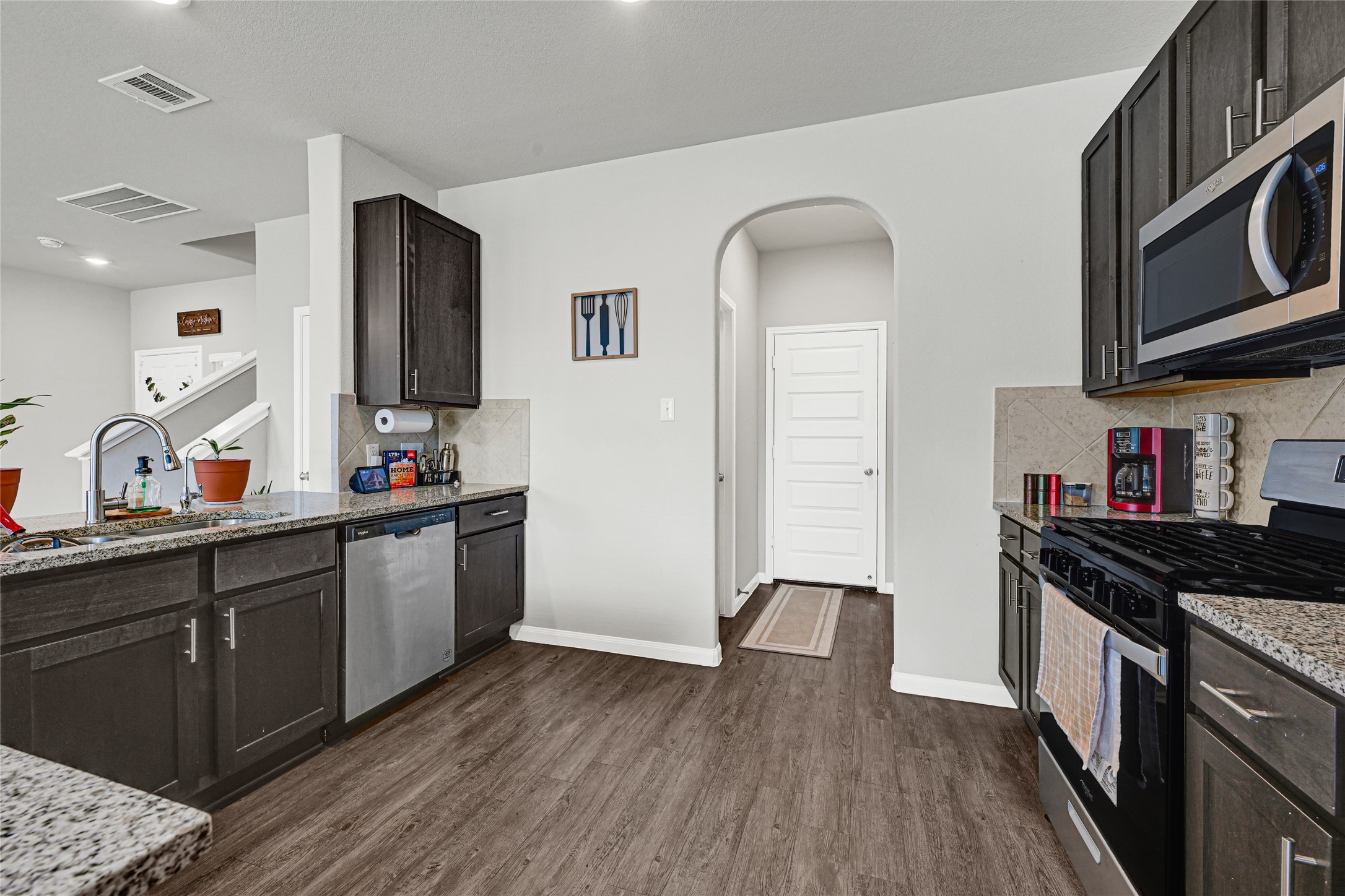 2935 August Mist Court Conroe, TX 77304 - Photo 7 of 24