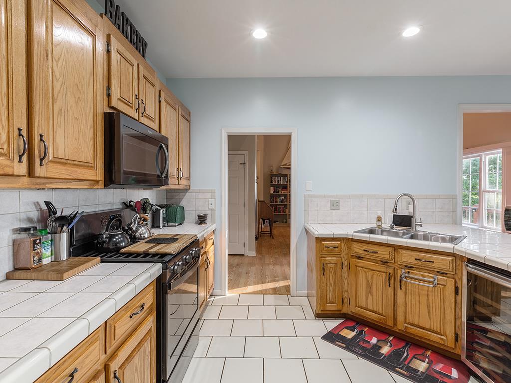 783 Hickory Ridge Drive Ellijay, GA 30536 - Photo 14 of 53 Gallery Image 14