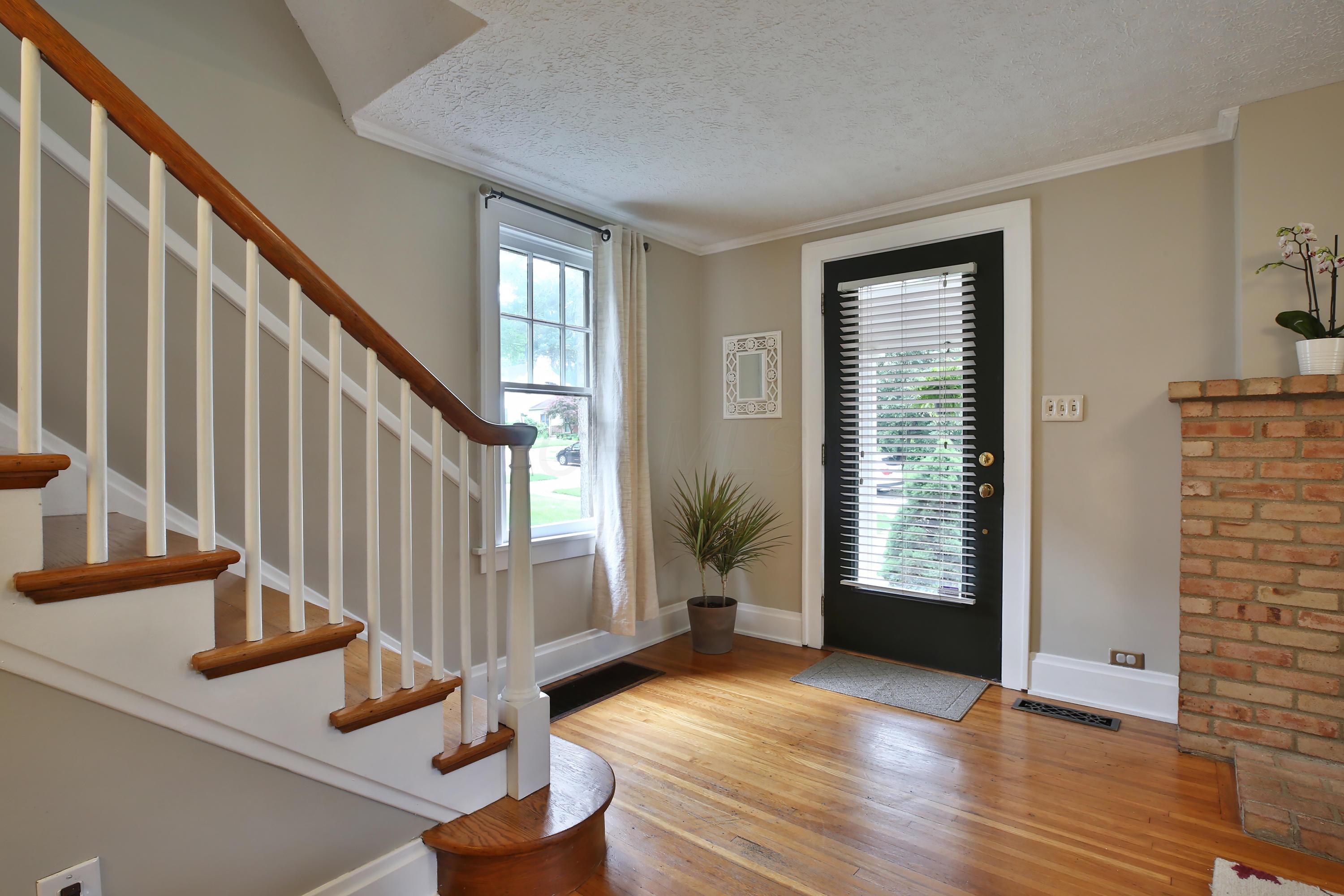 146 Acton Road Columbus, OH 43214 - Photo 6 of 44 Gallery Image 6