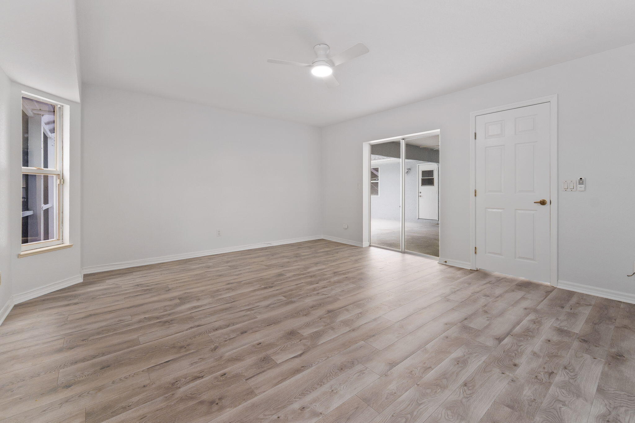 2452 Southwest Fair Isle Road Port St. Lucie, FL 34987 - Photo 16 of 52 32-web-or-mls-DSC04059