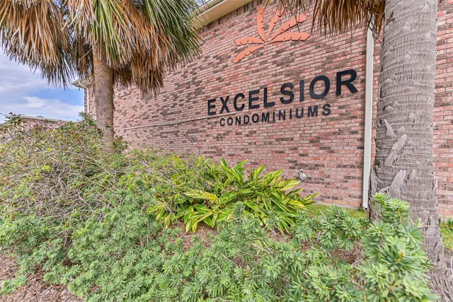 $130,000 | 402 Postoffice Street, Unit 201, Galveston, TX 77550