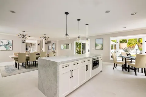 $4,395,000 | 5918 Germaine Lane, La Jolla, CA 92037