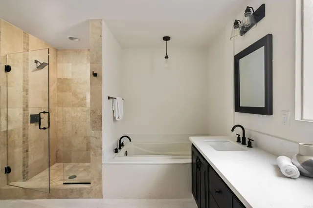 $4,295,000 | 5918 Germaine Lane, La Jolla, CA 92037