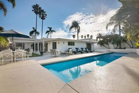 $4,395,000 | 5918 Germaine Lane, La Jolla, CA 92037
