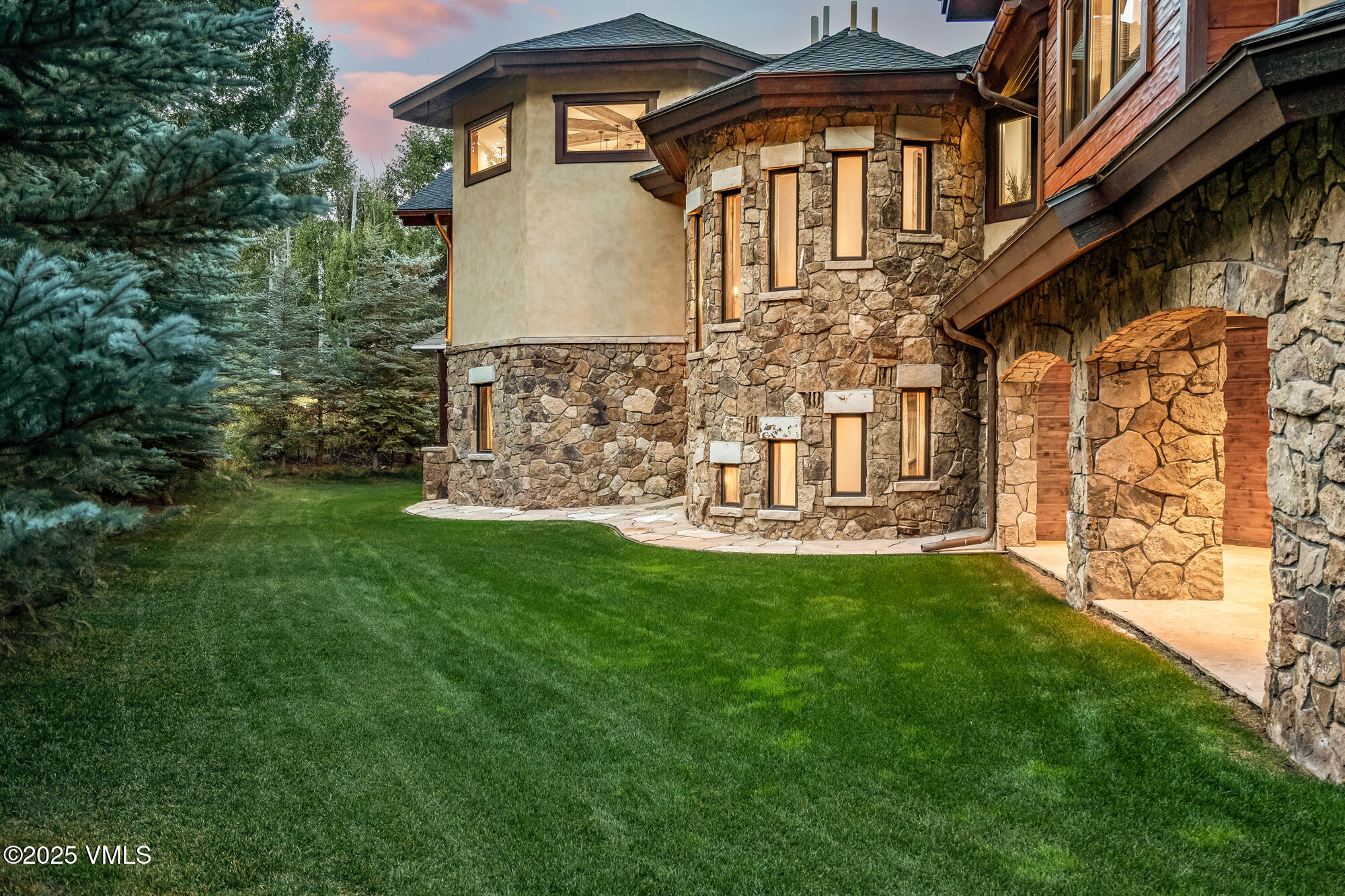 4936 Juniper Lane Vail, CO 81657 - Photo 32 of 33 Res_twilight DSC04744_1