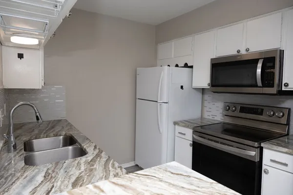 $1,150 | 4647 Wild Indigo Street, Unit 355, Houston, TX 77027