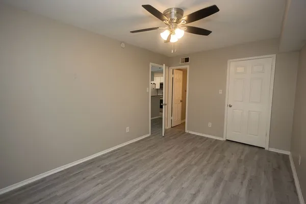 $1,150 | 4647 Wild Indigo Street, Unit 355, Houston, TX 77027