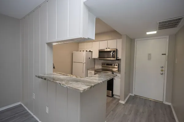 $1,150 | 4647 Wild Indigo Street, Unit 355, Houston, TX 77027