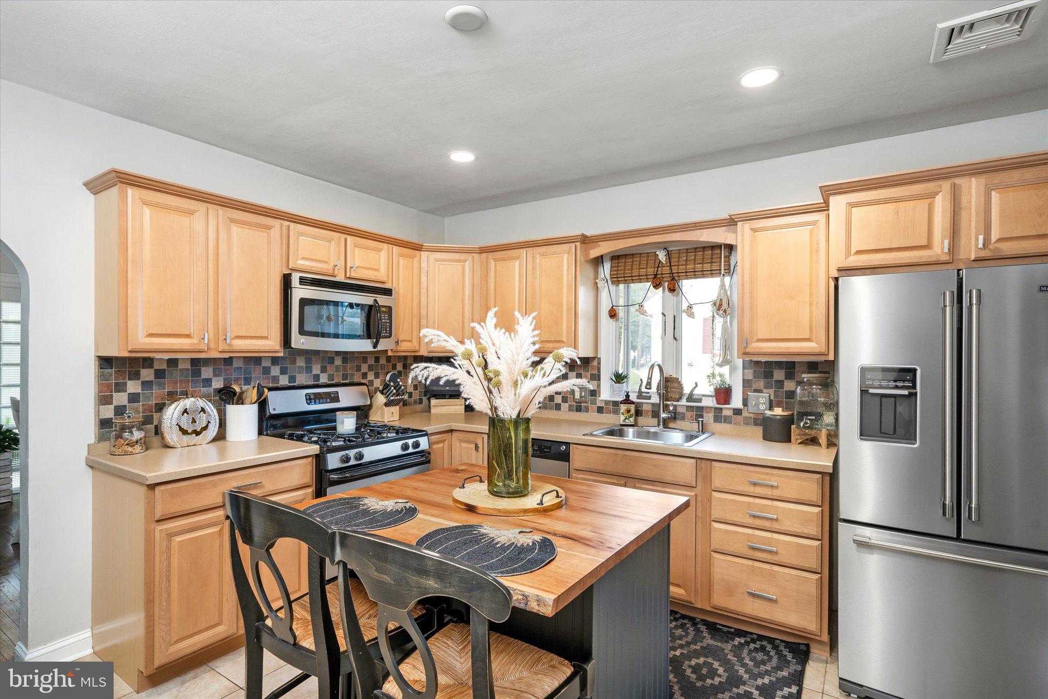 68 Yardville Hamilton Square Road Hamilton, NJ 08620 - Photo 13 of 39 kitchen