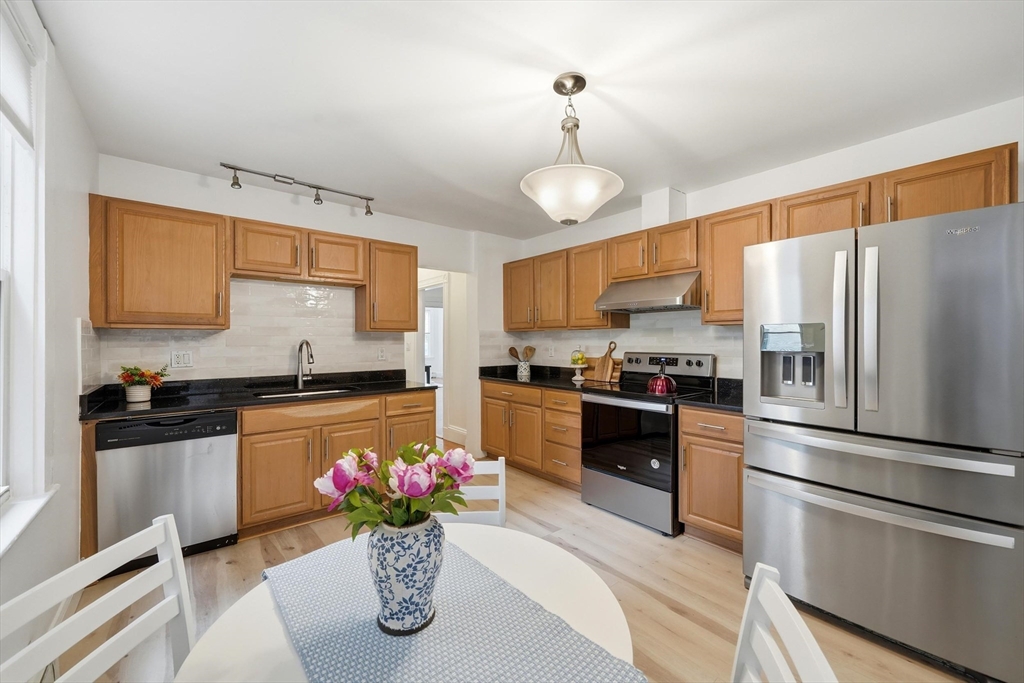 166 Chestnut Street, Unit 1 Brookline, MA 02445 - Photo 12 of 33