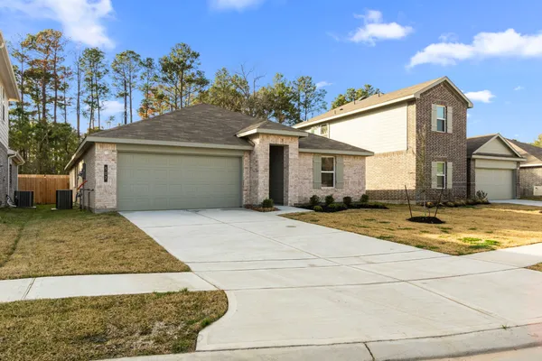 $2,400 | 507 Cicero Lane, Pinehurst, TX 77362