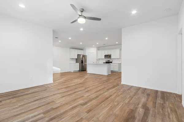 $2,400 | 507 Cicero Lane, Pinehurst, TX 77362