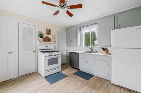 $3,950 | 11 Glendale Street, Unit 2, Salem, MA 01970