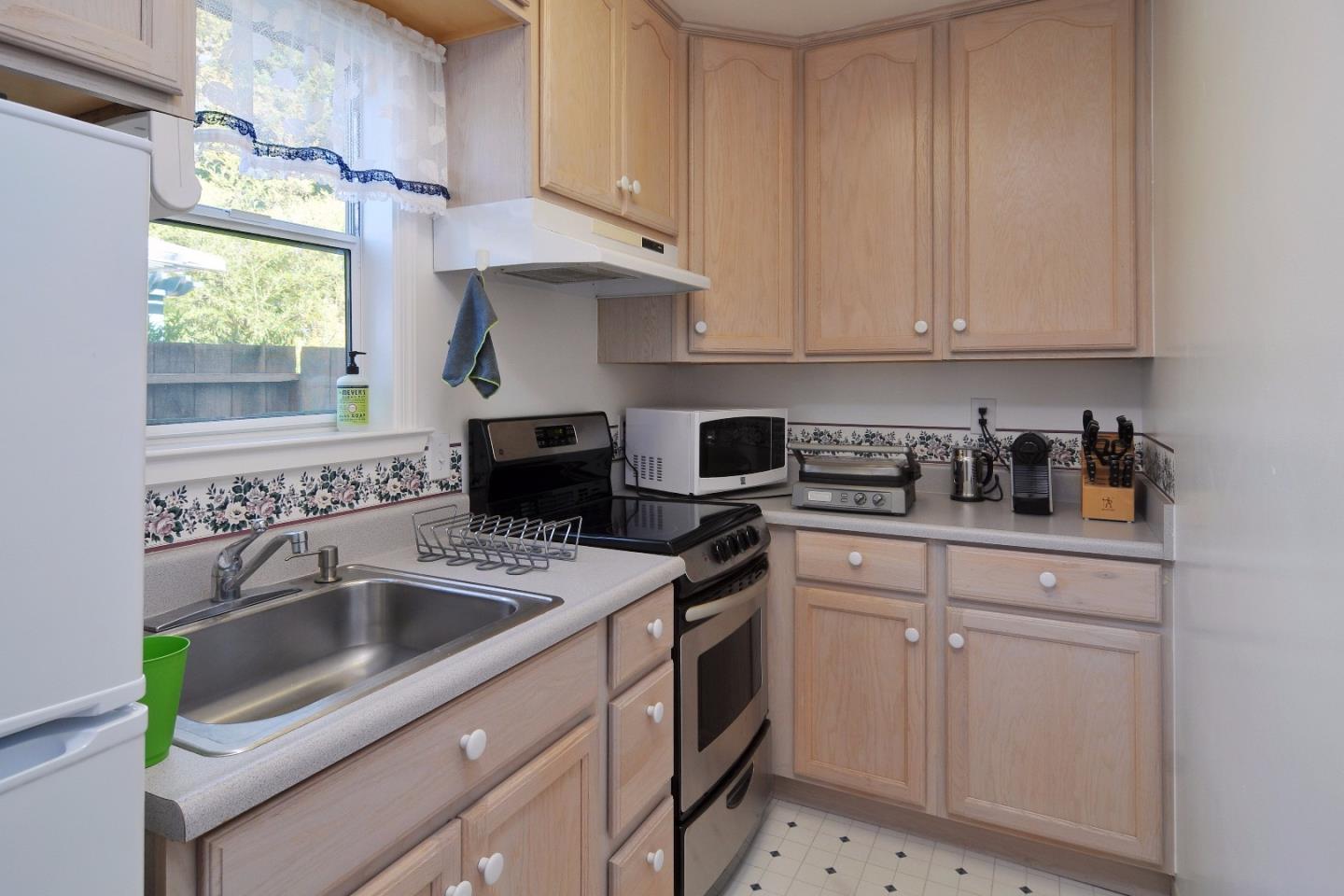 184 Centre Street Mountain View, CA 94041 - Photo 30 of 48