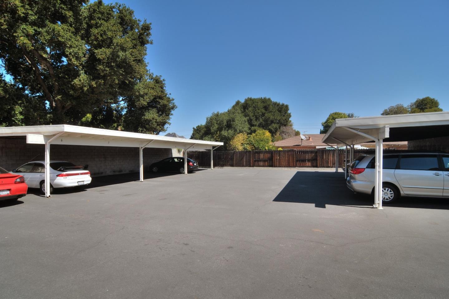 184 Centre Street Mountain View, CA 94041 - Photo 4 of 48